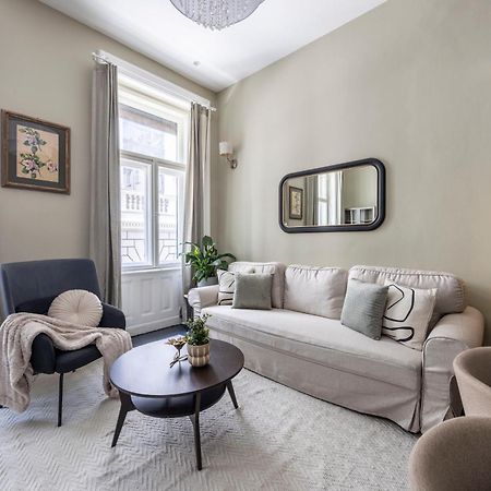 Charming Art Deco Style Apartment In The Heart Of บูดาเปสต์ ภายนอก รูปภาพ
