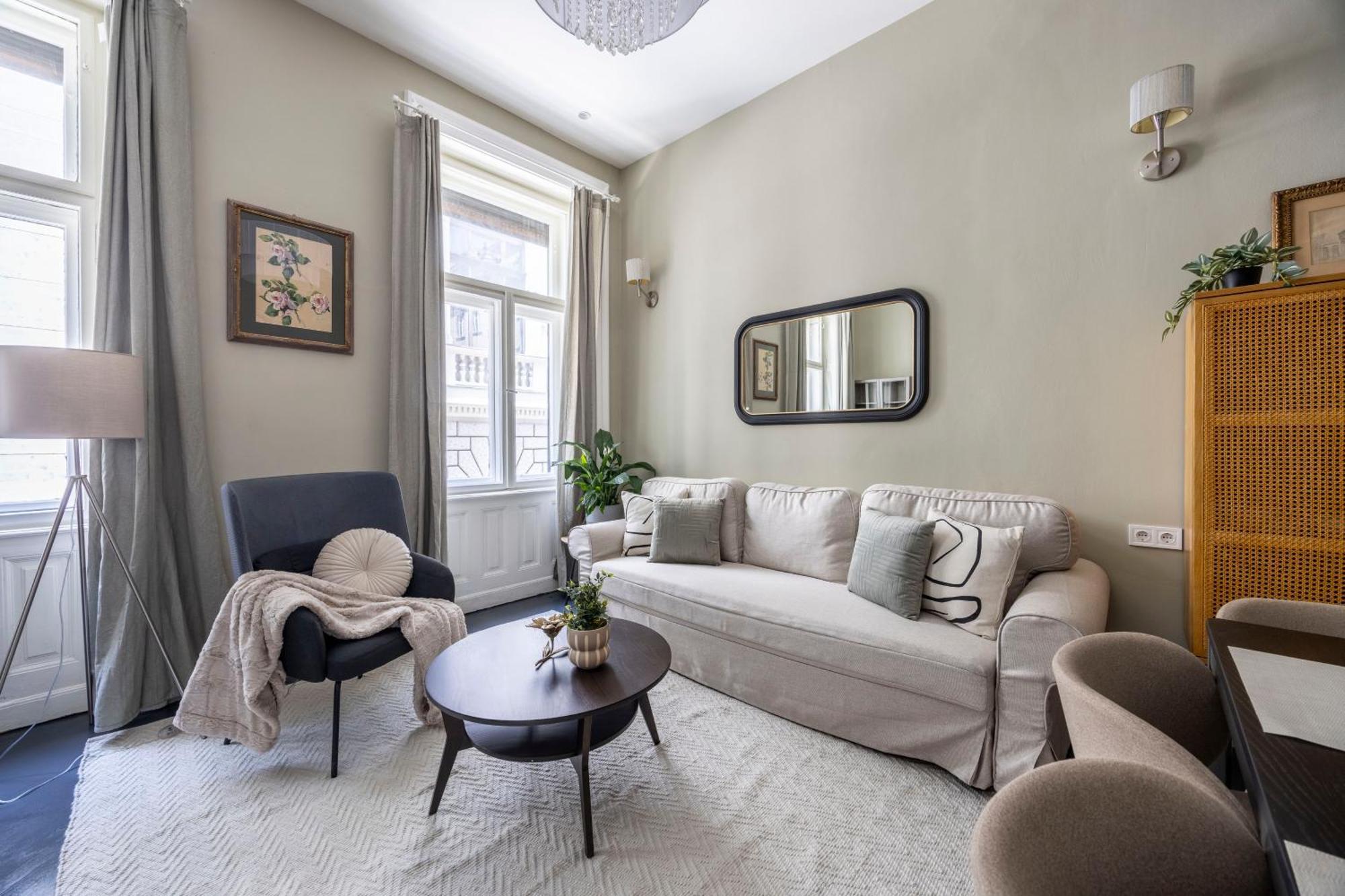 Charming Art Deco Style Apartment In The Heart Of บูดาเปสต์ ภายนอก รูปภาพ