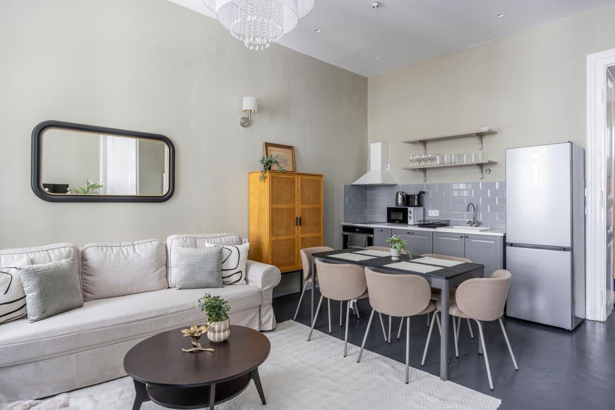 Charming Art Deco Style Apartment In The Heart Of บูดาเปสต์ ภายนอก รูปภาพ